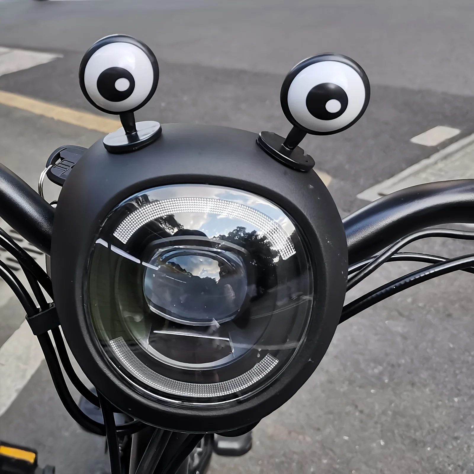 Motorcycle Helmets - ชุดตกแต่งรูปดวงตาสำหรับจักรยานไฟฟ้า 2 ชิ้น, อุปกรณ์เสริมมอเตอร์ไซค์สุดน่ารัก, ของตกแต่งรถยนต์สำหรับหมวกกันน็อค